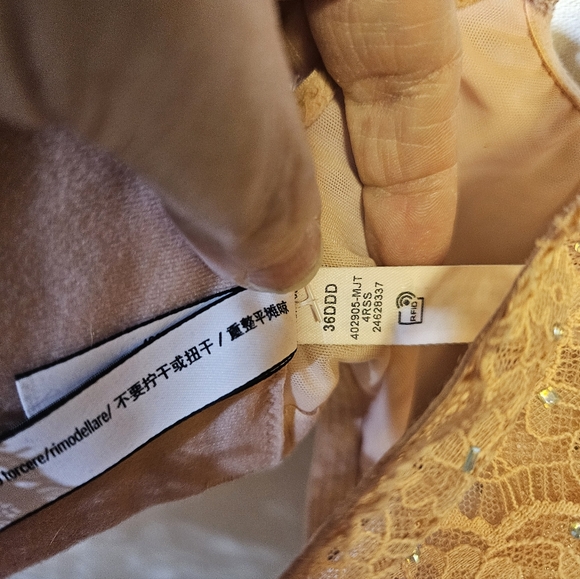 Victoria Secrets Bustier Lace Top in Blush Pink - Picture 5 of 8